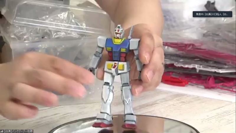 佐藤さんはガンダム風に見える塗装を施した無改造の1/144ジムを披露。胸のブロックも立体的に見えるが、そう見えるように塗装したアイデア作品だ