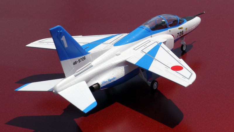 照明ではできないコントラストや陰影を求めて外ロケへ