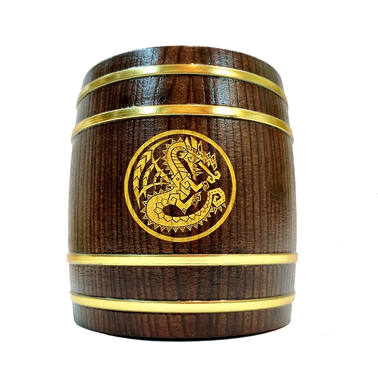 正面には【ギルド紋章・ドラゴン】をゴールド彫刻