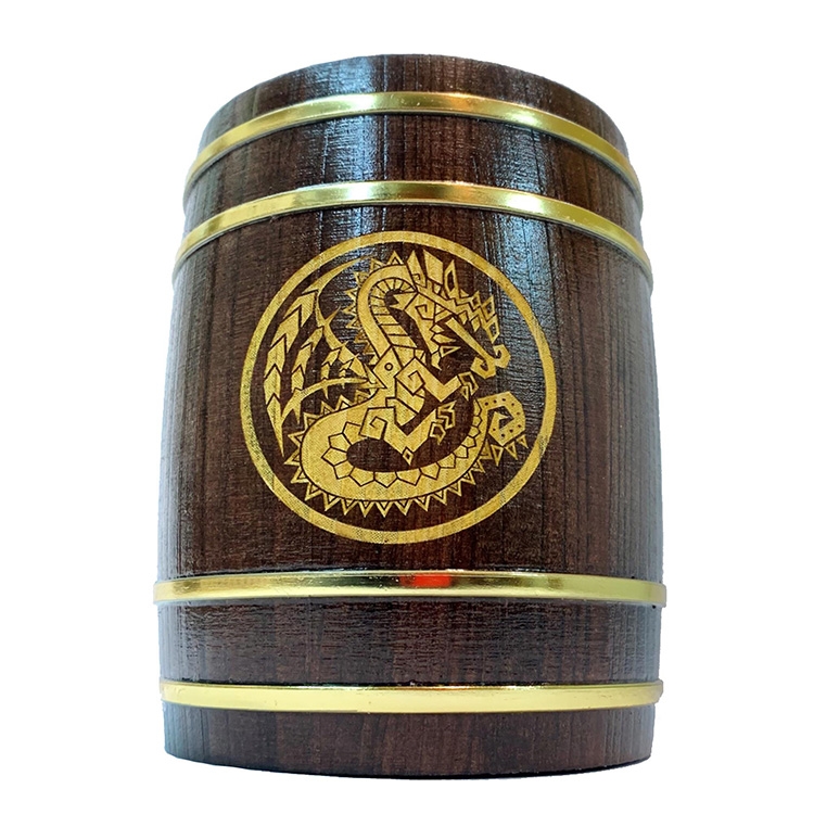 正面には【ギルド紋章・ドラゴン】をゴールド彫刻