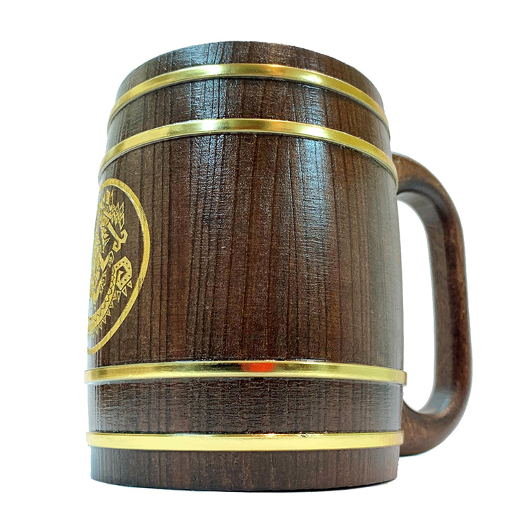 外側の底面にはMonster Hunter作品ロゴを彫刻