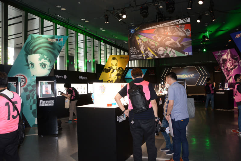 今回のイベントでは実際に新商品を展示した会場を、オンラインで見ることができるというユニークなものだ