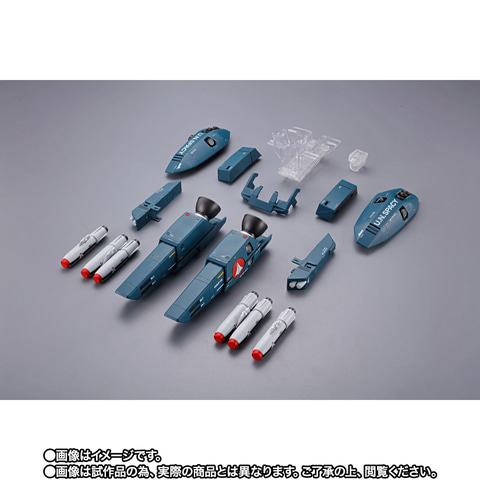 BANDAI - 22日まで専用 ２個セット DX超合金 TV版VF-1対応スーパーパーツセット 赤い反応弾と統合軍マークが目印！ 「DX超合金 TV版VF-1対応スーパー