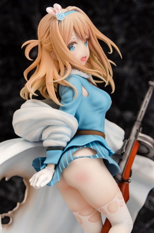 隙間から覗く透き通る素肌！ 「ドルフロ」より「スオミ KP-31」の