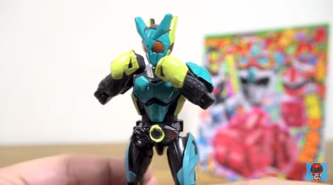 仮面ライダーゼロワン ホッピングカンガルー」のフィギュアが「てれび