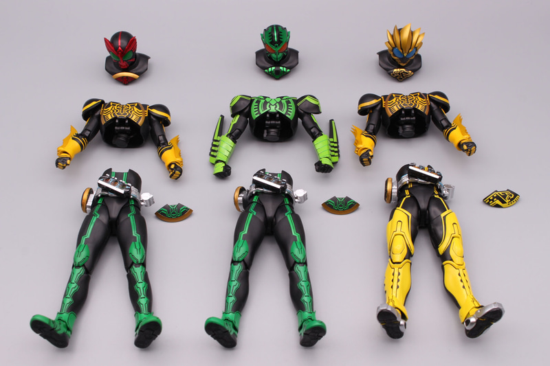 それぞれこのように分解し、組み合わせを楽しめる。こだわるならベルトのメダルの交換も忘れずに