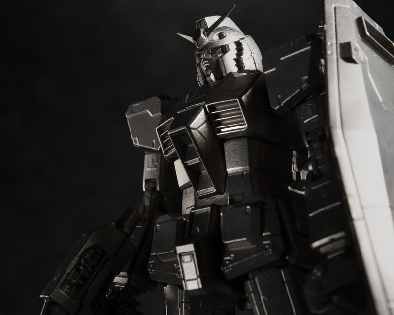 本商品のディテール表現は「1/1 RX-78-2 ガンダム立像」と、「RG ガンダム」のモールド表現を意識したデザインとなる