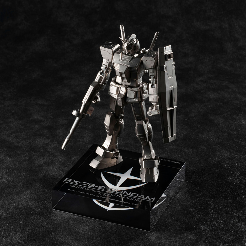 7月21日13時より予約が開始される「ガンダリウム合金モデル 1/144 RX-78-2 ガンダム」。12月より発送予定で、価格は220,000円(税込)