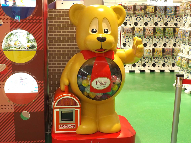 スタンプを5枚貯めることで、クマのガチャに挑戦できる