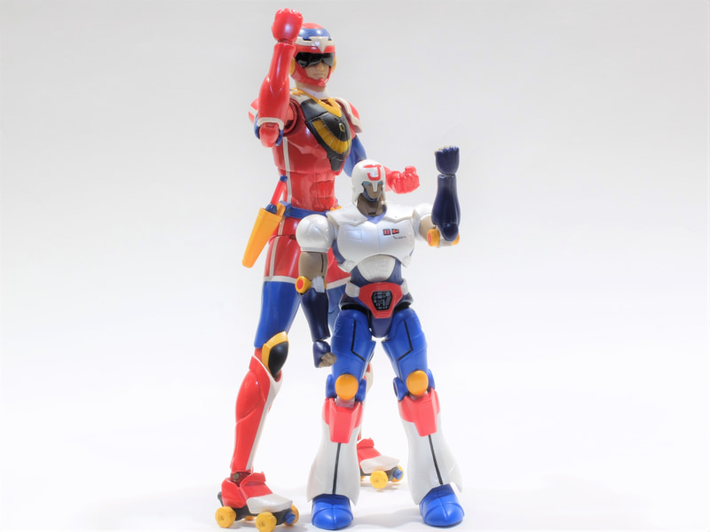 「FIGHTINGGEAR」のムテキングと比較するとかなり小さく感じる