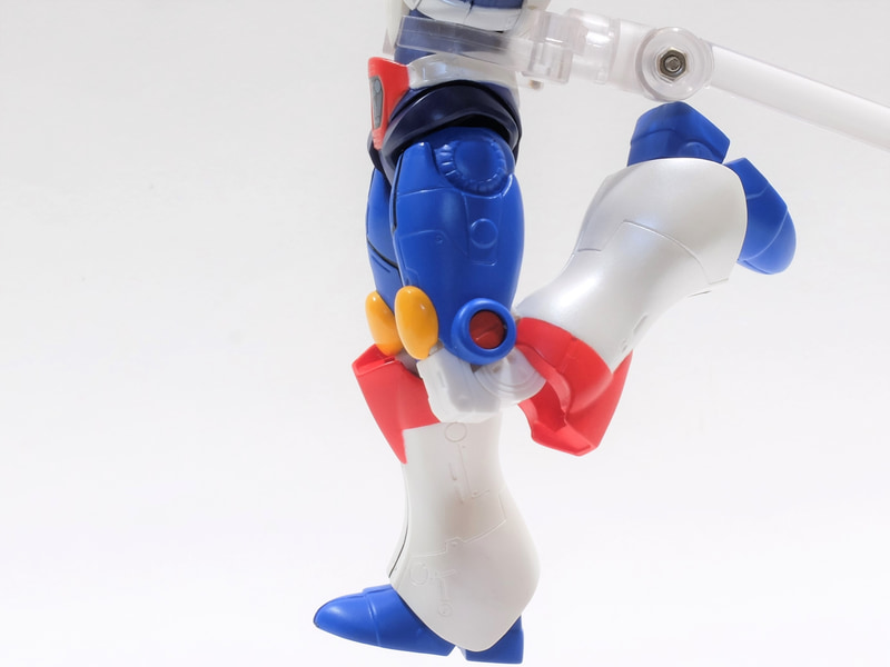 膝の屈折はかなり奥まで曲げられる