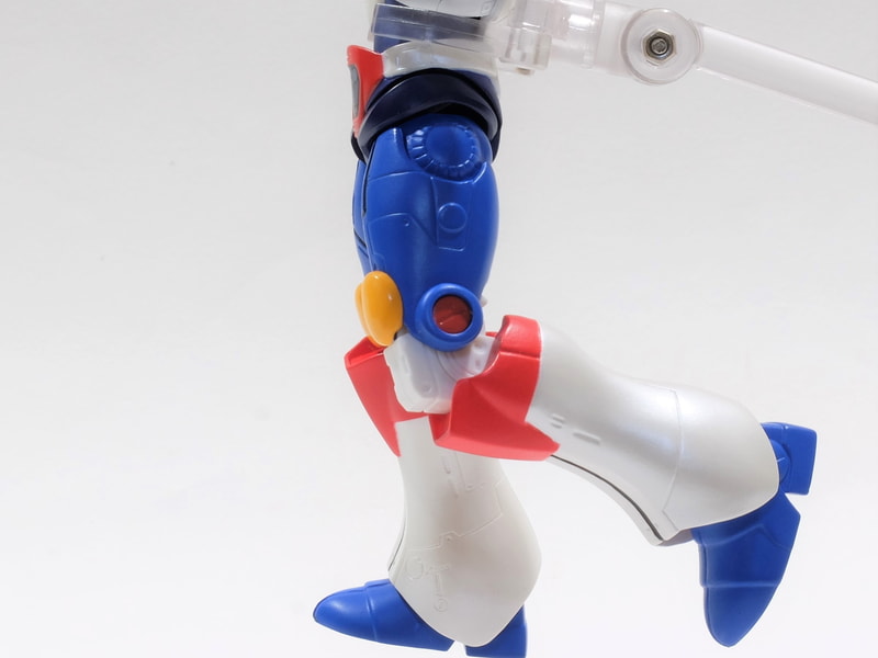 スライドする事で、中腰くらいの角度で膝がロックできる