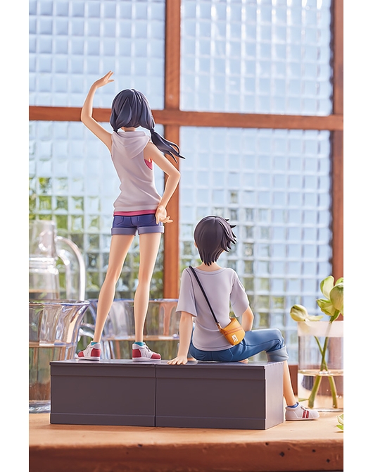 2体を並べて飾れる仕様に