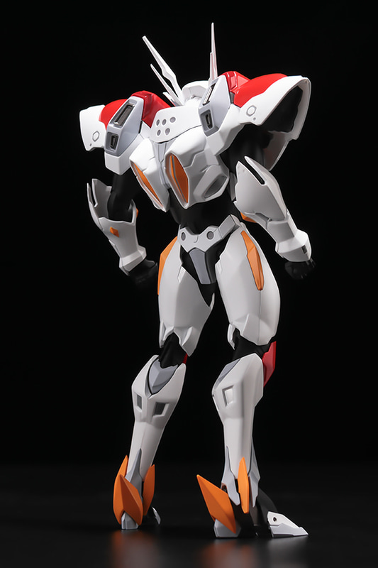 試作品の画像。青いパーツがABS、薄緑色の部分がPVC、銀色の部分がダイキャストパーツ