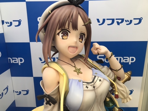 ムチムチの太ももがアナタの手に！ 「ライザのアトリエ」より等身大