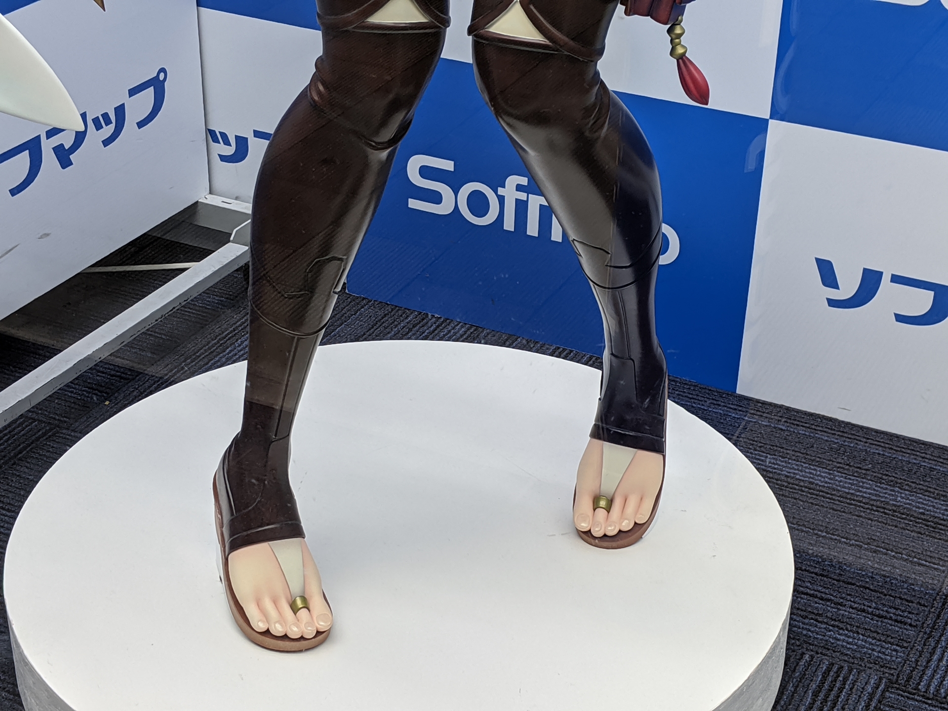 布や革、レザーなど素材感がうまく表現されている