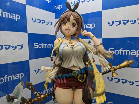 特別企画 ソフマップで等身大ライザに会ってきた 圧巻のすんごいフトモモから目が離せない スタッフ曰く予約件数は まだゼロ Hobby Watch