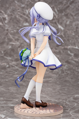 ふわりとなびくスカート。「ごちうさ」より、「チノ」の夏服姿を再現