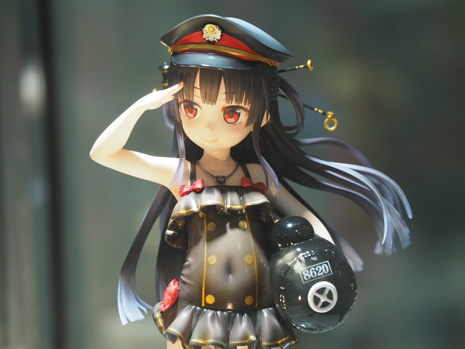 見る角度によって、様々な表情が見えてくるのが面白い