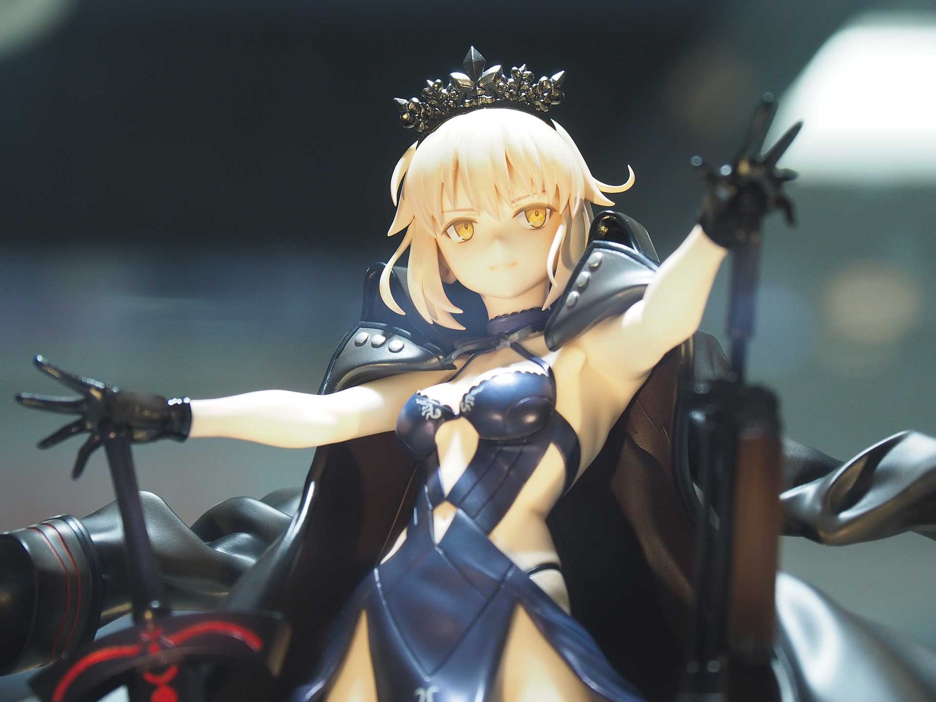 武器はちょうど手のひらの位置に合うように設置できる