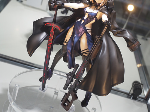 ライダー／アルトリア・ペンドラゴン［オルタ］水着 フィギュア FGO】水着アルトリア〔オルタ〕第三再臨フィギュア化！ コートは着脱