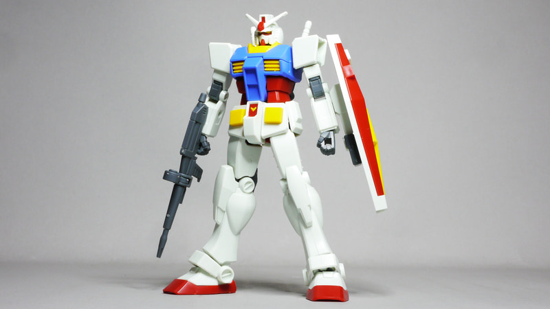 組み上げた時、最新のガンプラであることを実感でき、満足感を与えるプロポーションは、何度も検討を重ねた部分