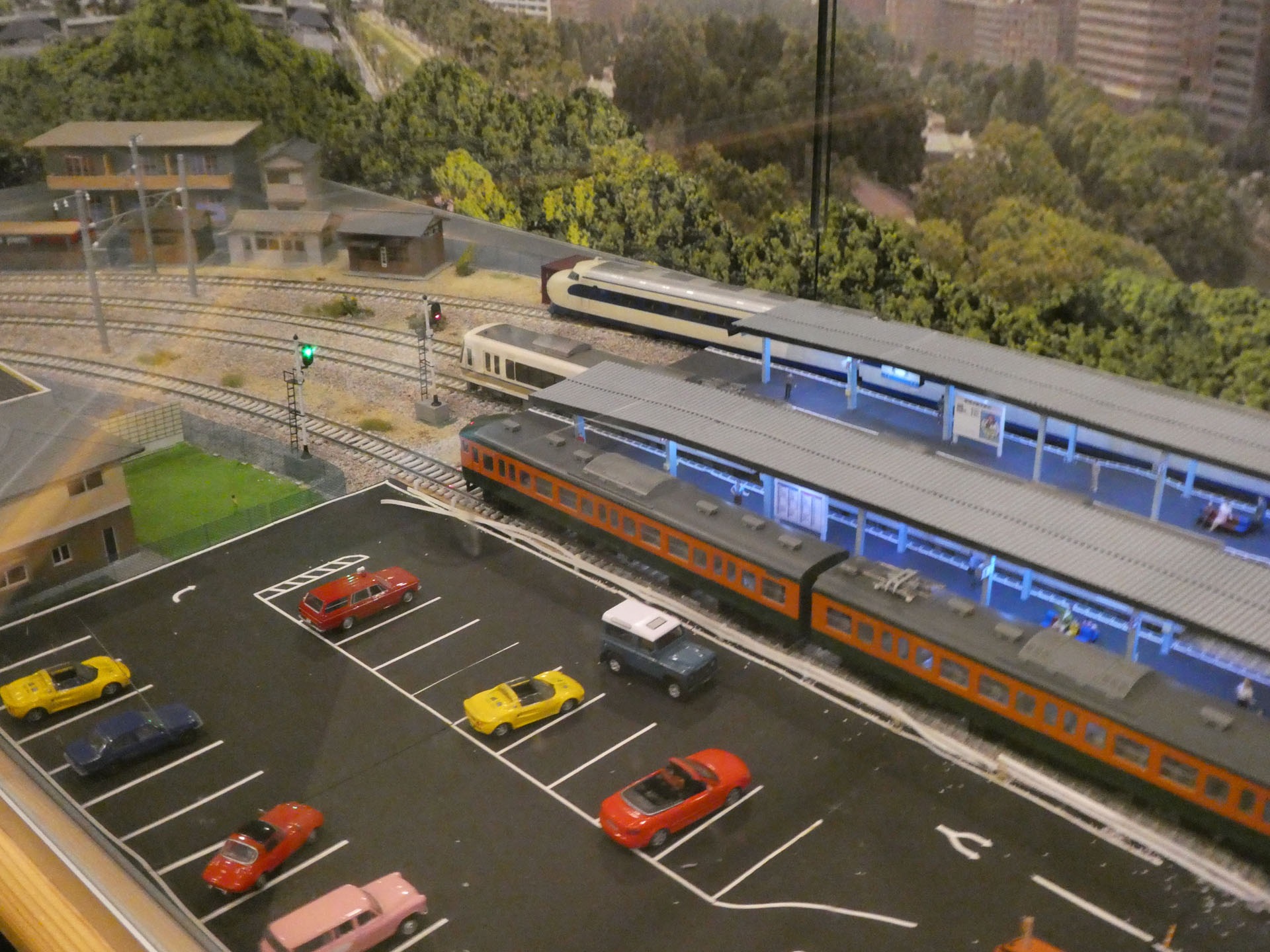 東海道本線の新旧の車両が競演していた