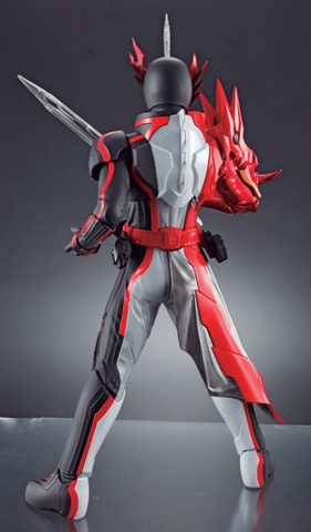 S.H.Figuarts仮面ライダーセイバー（一番くじ）仮面ライダーブレイズ 一番くじ S.H.Figuarts 仮面ライダーセイバー ブレイブドラゴン