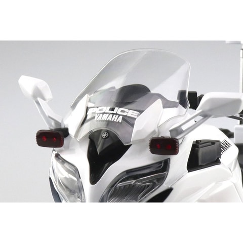 アオシマ、完成品モデル「YAMAHA FJR1300P 白バイ（警視庁）」9