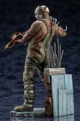 あの痛そうなトラバサミも完全再現。「DEAD BY DAYLIGHT」の