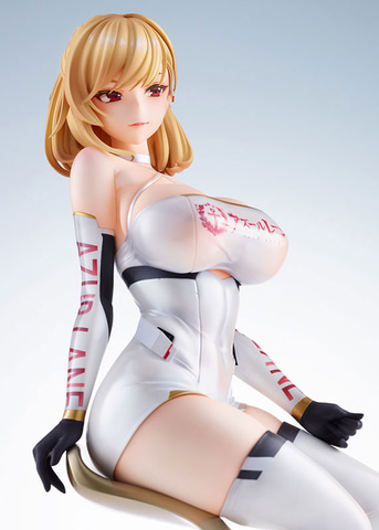 はち切れんばかりのピッチリユニフォーム!? 「アズールレーン」より