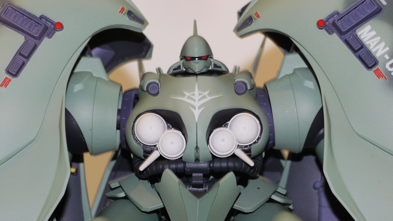 リアスカートのファンネルが見えました！10基のファンネルは全て着脱可能だそうです