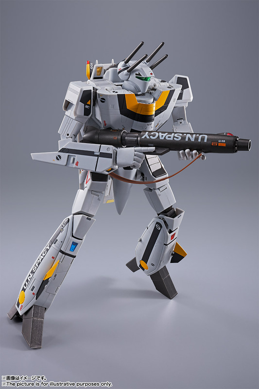 待望のTV版ロイ・フォッカースペシャル！頭部形状もTV版に近くなりましたし、DX超合金・VF-1シリーズならではのプロポーションと変形機構はすばらしいの一言です