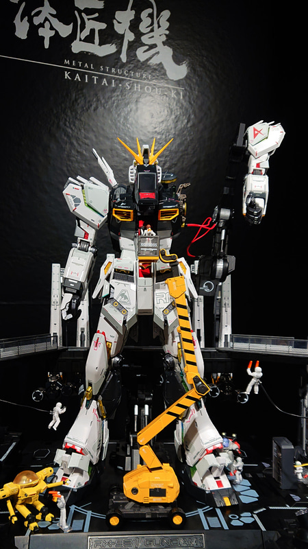 とてつもない密度感でνガンダムの整備状態のストーリーが浮かび上がってくるようです