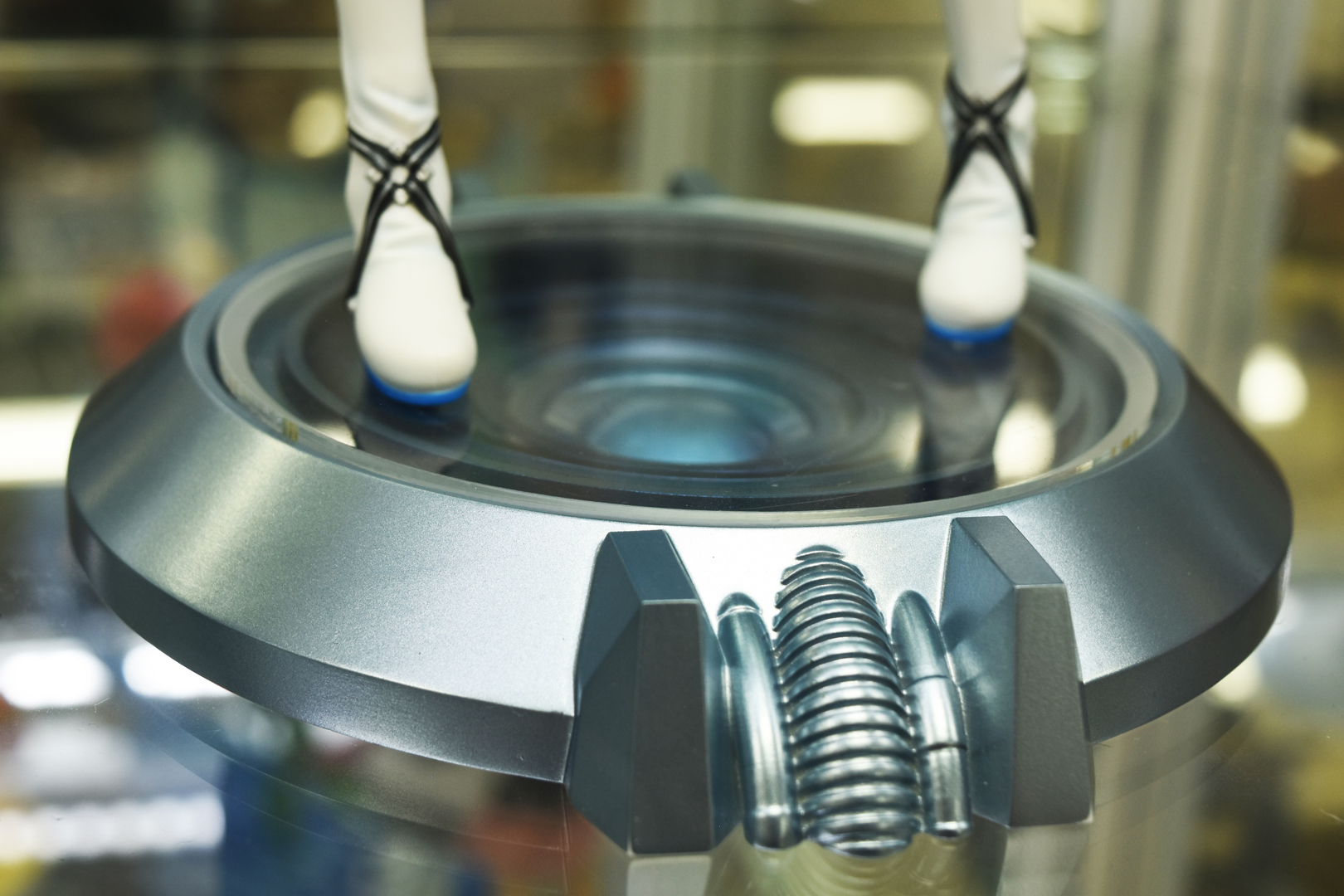 リアルな鉄の質感。動力パイプも付いていて、とてもカッコいいデザイン