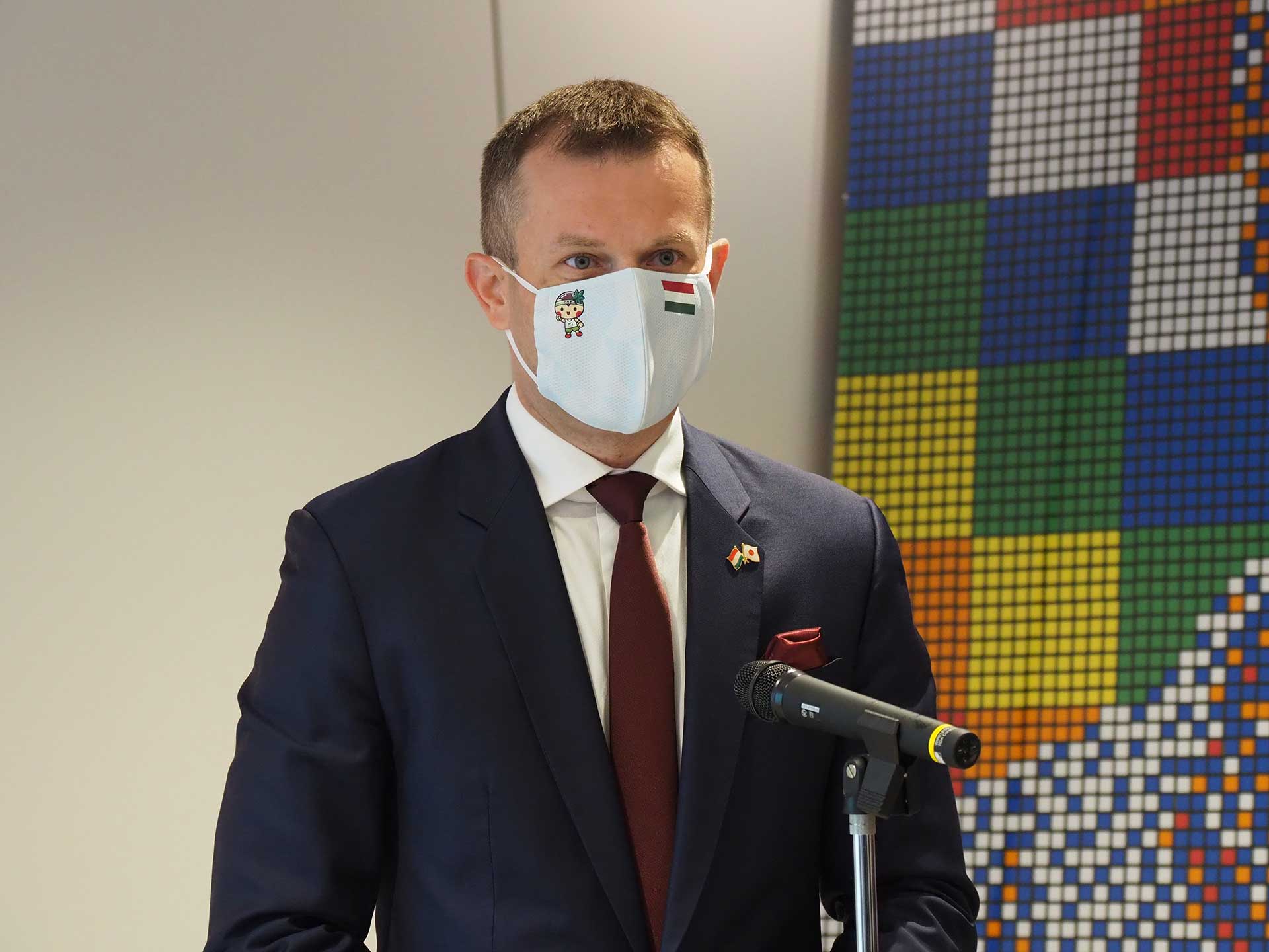 パラノビチ・ノルバート氏