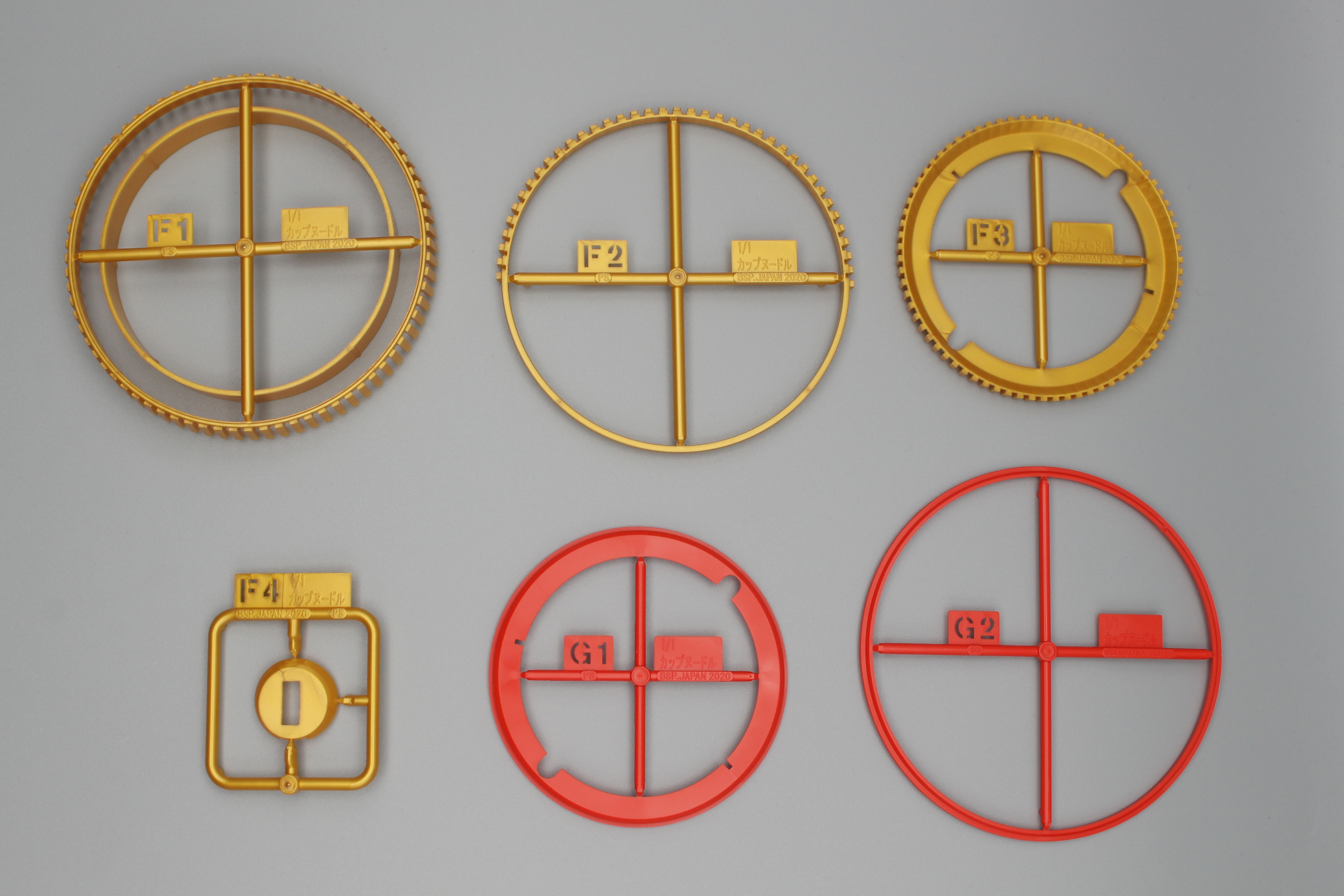 説明書には組み立て説明の他に、「カップヌードル豆知識」が掲載されている