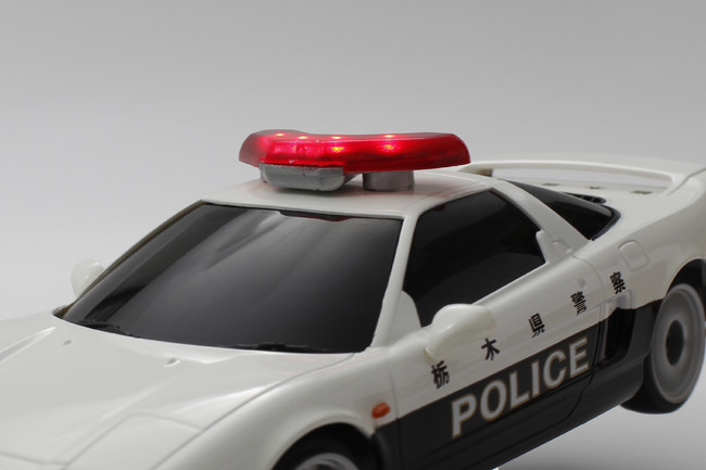 赤色警告灯は、LEDライトが流れるように点灯する