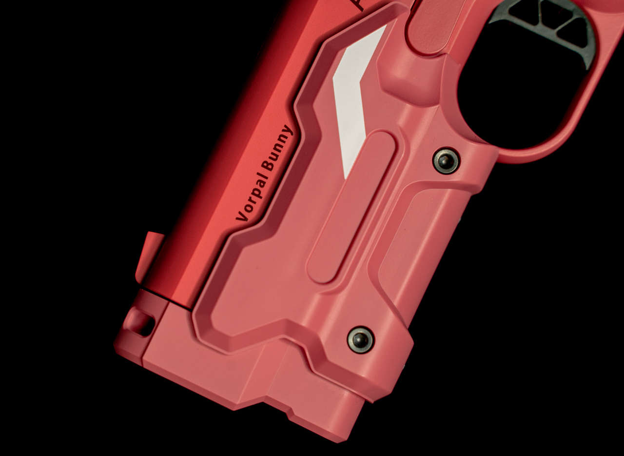 ボディーカラーの違いはコレ。微妙は差がアクセントに