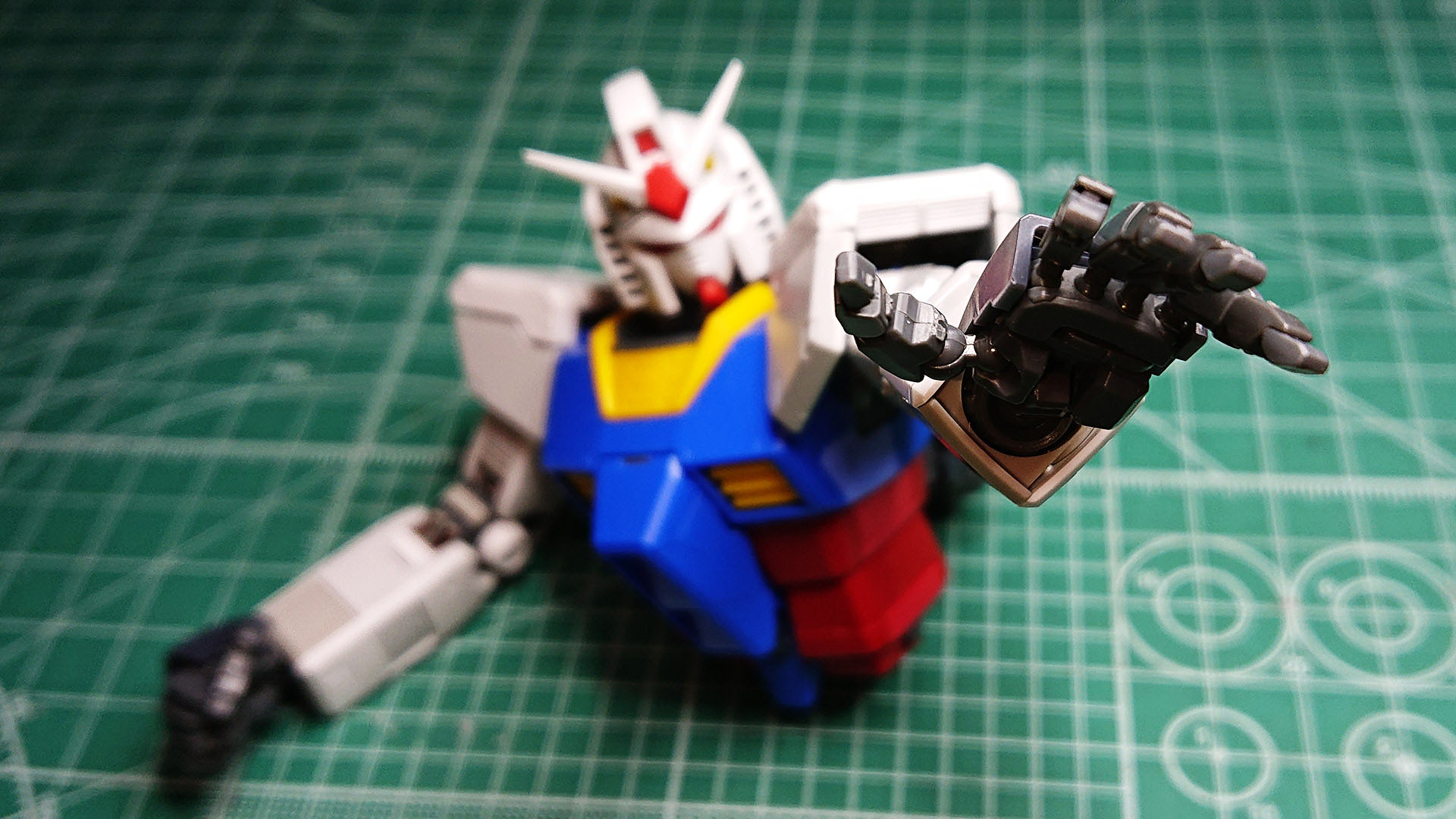 さすがMG！ 密度感たっぷりなのにすごい可動性能です。