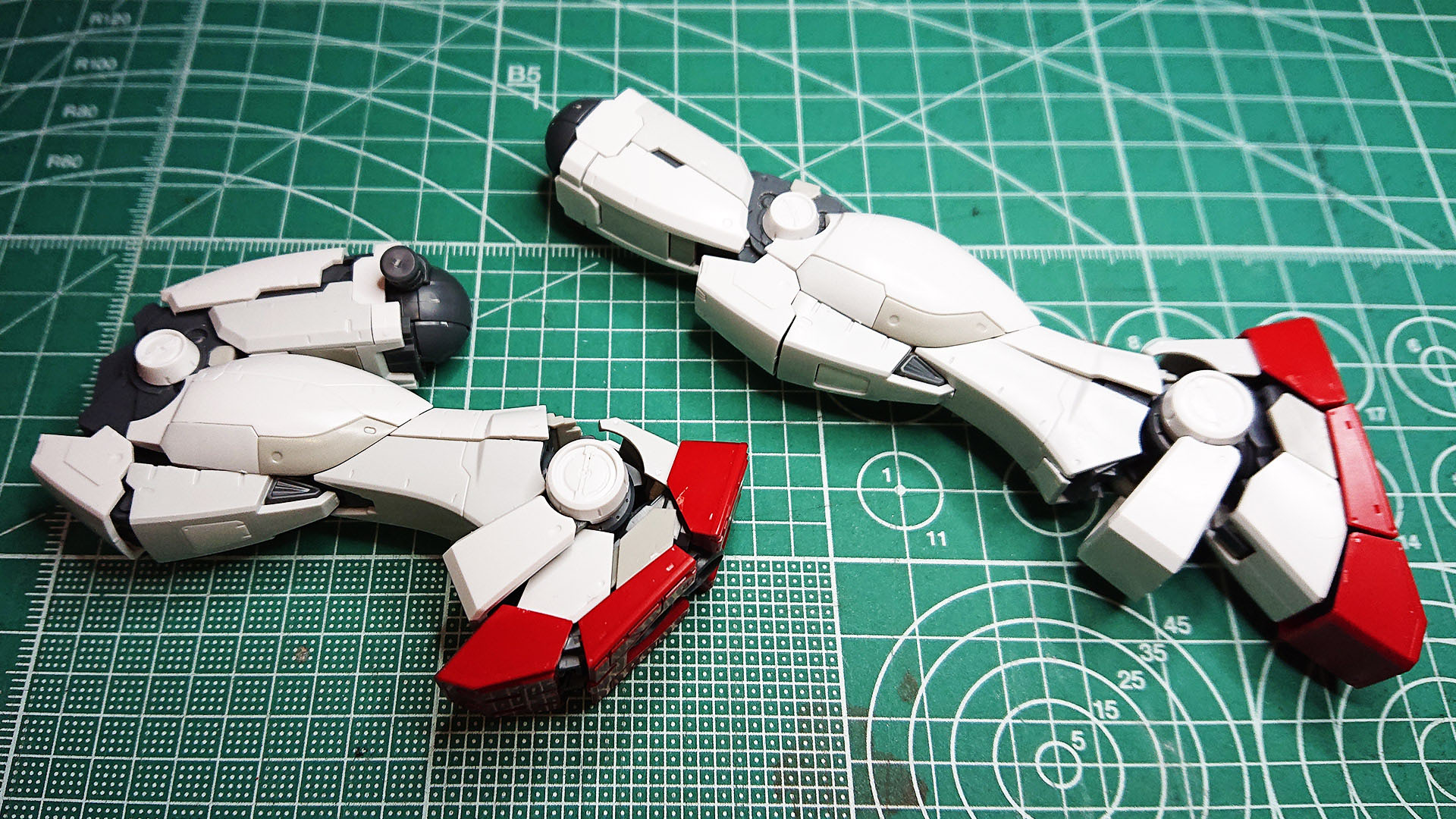 可動とディテールもりもりですが、その密度感にここでも「さすがMG」とうなってしまいました