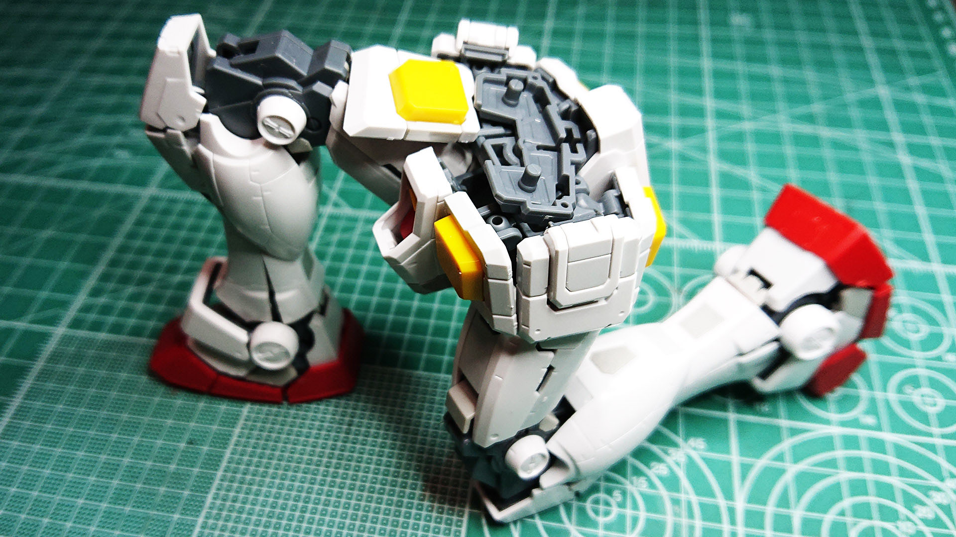 通常はアーマーで隠れる部分の密度感がこれまた素晴らしいです