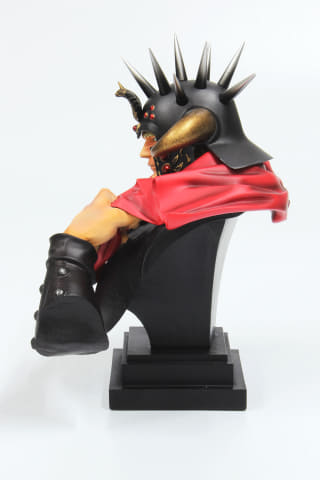 最終値下げ　新品　北斗の拳　ラオウ　胸像　フィギュア Amazon.co.jp: 北斗の拳1/6胸像 世紀末覇者ラオウ : ホビー