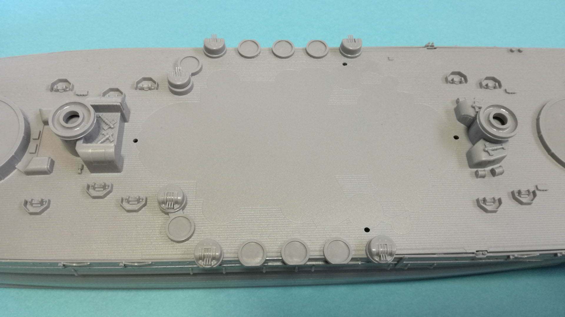 レイテ沖海戦の直前に増設されたBタイプを取り付けます