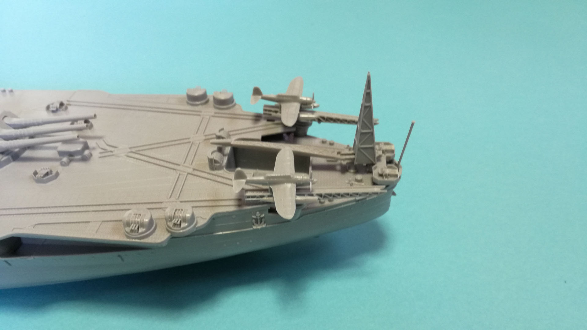 ジブクレーンに付属の空中線支柱は天一号作戦（菊水作戦）時には取り外されていたようなので、取り外しました