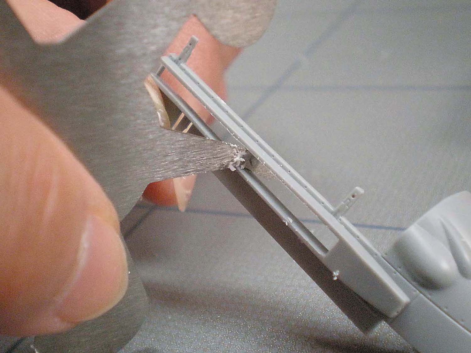 内側のパーティングライン消しに