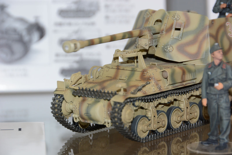 特徴的な足回りや兵士の表情など、その表現の緻密に驚かされる