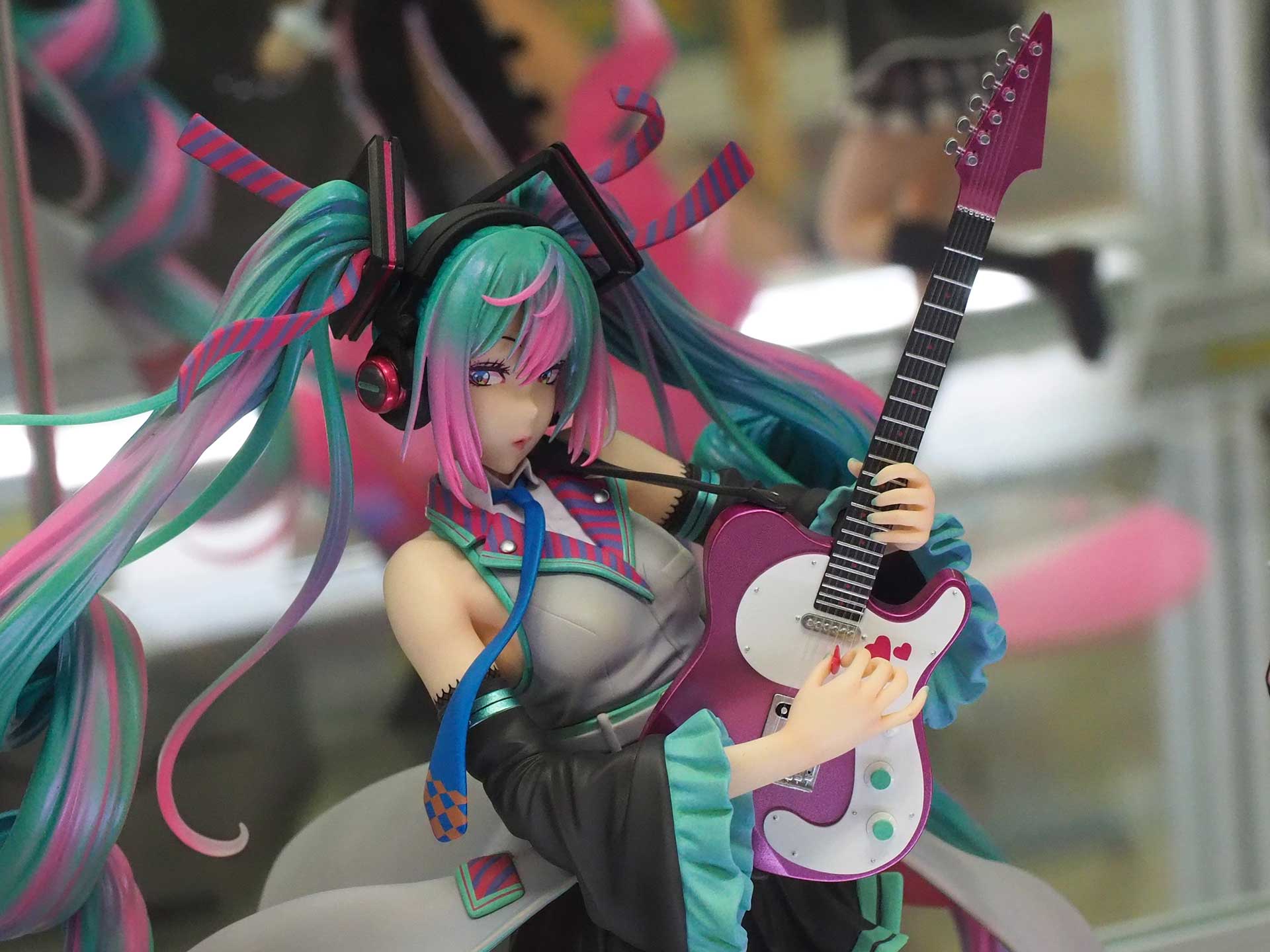 もうひとつの主役ともいえるギターの出来もまずまず