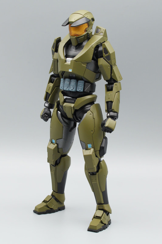 「1/12 scale RE:EDIT Master Chief MJOLNIR Mark V」正面。1/12で全高約180mmとかなり大きい