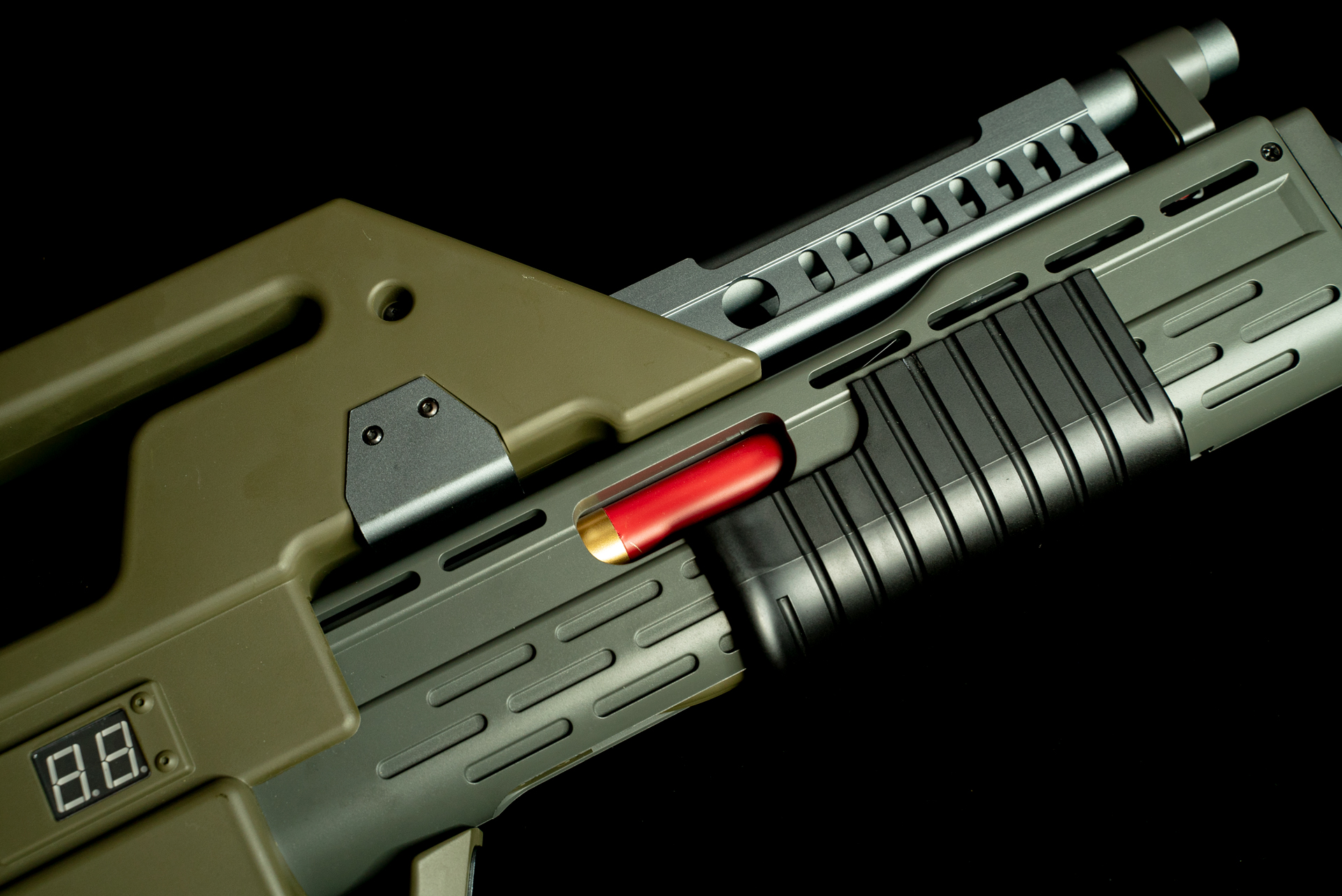 ダミーシェルやグレネード弾を入れる部分のディテールが嬉しい